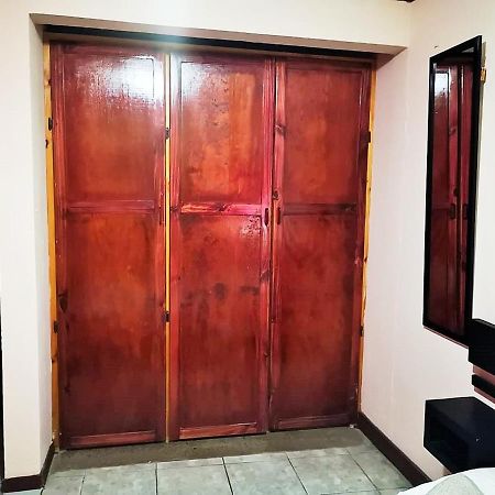 Airport Traveler'S Home Alajuela Ngoại thất bức ảnh
