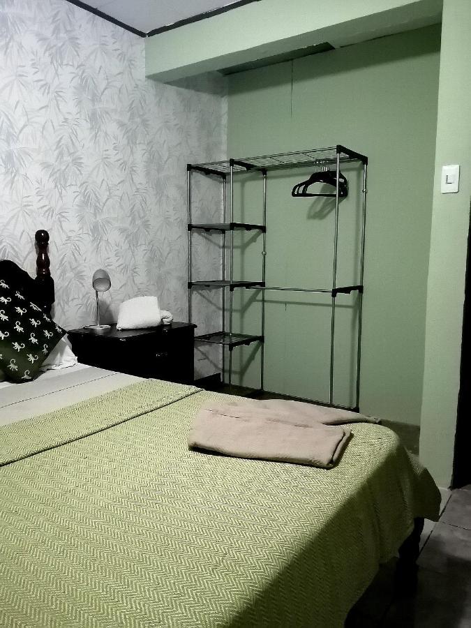 Airport Traveler'S Home Alajuela Ngoại thất bức ảnh