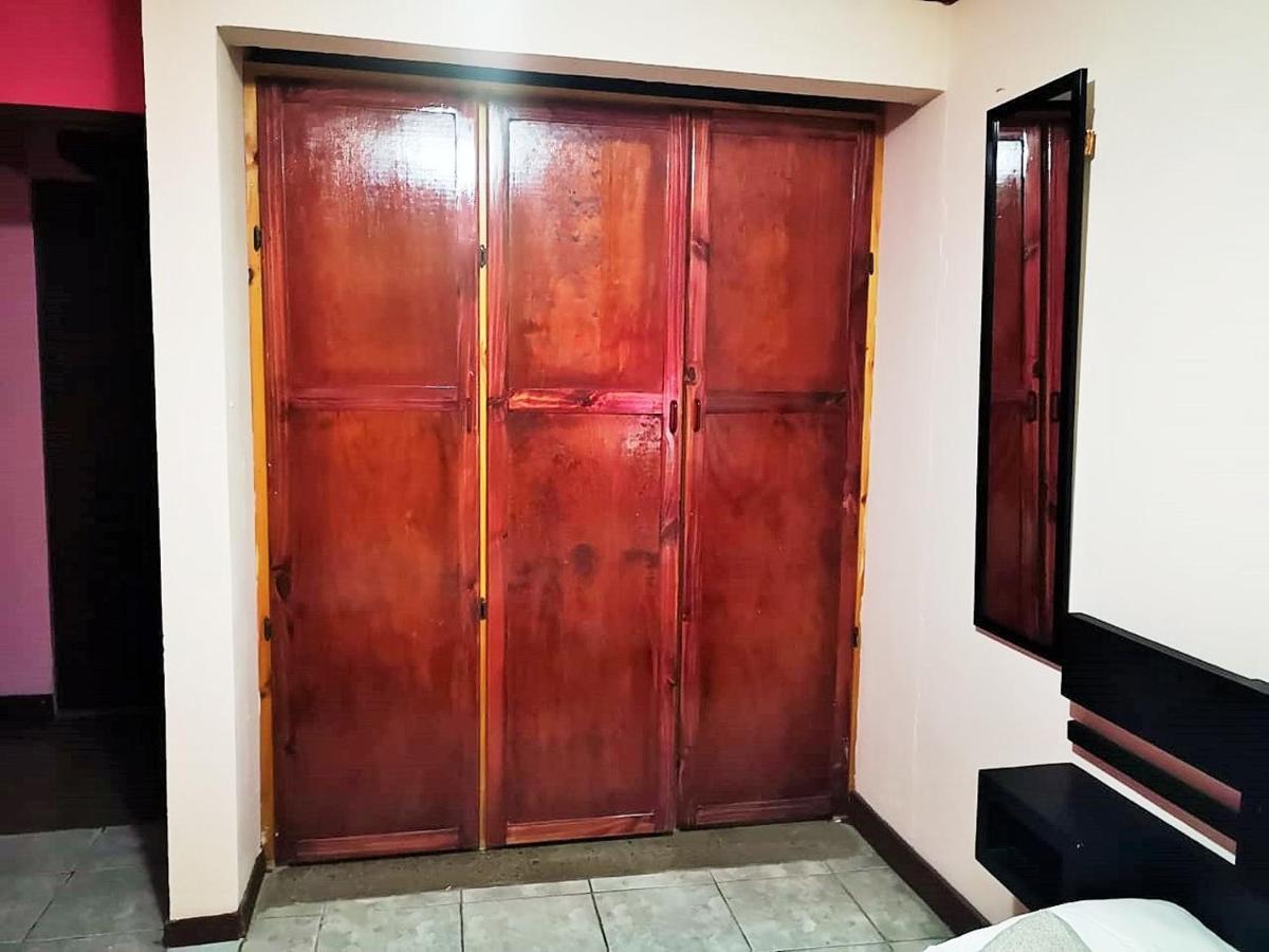 Airport Traveler'S Home Alajuela Ngoại thất bức ảnh